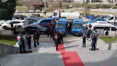 Fuhuş operasyonunda 8 kişi adliyede