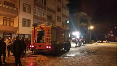 4 katlı binanın odunluğunda yangın