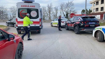 Motosiklet ile otomobil çarpıştı: 1 yaralı