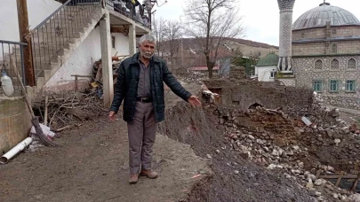 Aşırı yağış mahallede hasara yol açtı