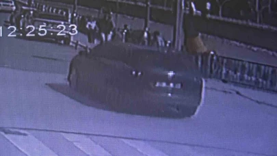 Amasya’da otomobilin çarptığı motosikletli havada takla attı