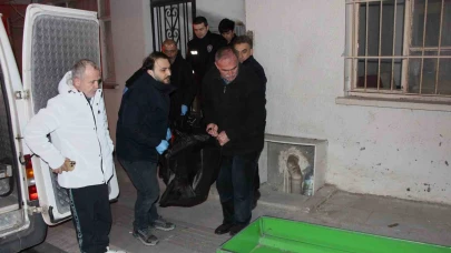 Evinde sahte içki içti, saatler sonra ölü bulundu
