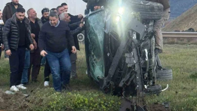İki cip ile otomobil çarpıştı: 1 yaralı