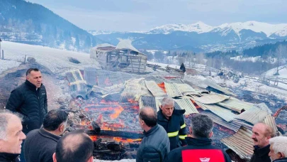 Yangın: 1 ev, 2 ahır ve 2 ambar kül oldu