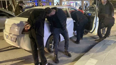 Alacak verecek kavgasında silahlar konuştu
