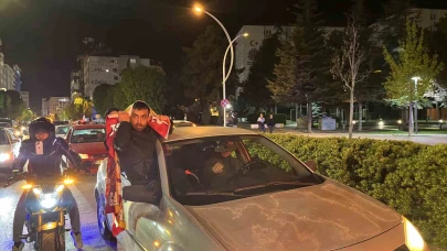 Çorum'da Galatasaray Taraftarları Derbi Zaferini Coşkuyla İfade Etti