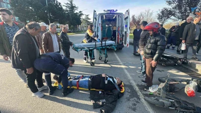 Motosiklet ile elektrikli scooter çarpıştı: 2 yaralı