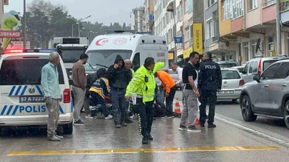 Hafif ticari araç yayaya çarptı: 1 yaralı