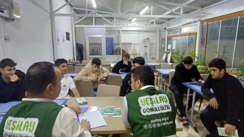 Merkez KYK Erkek Yurdu’nda Yeşilay’dan Akran Eğitimi Programı