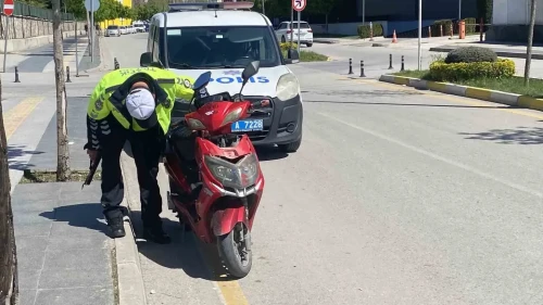 Motosikletten düşen sürücü yaralandı