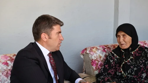 Vali Bakan'dan Elmas Teyzeye Vefa Dolu Ziyaret