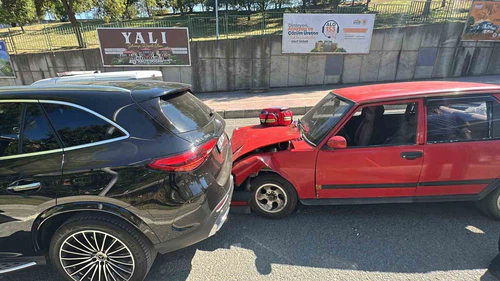 Tofaş Lüks SUV’a Arkadan Çarptı: 1 Yaralı