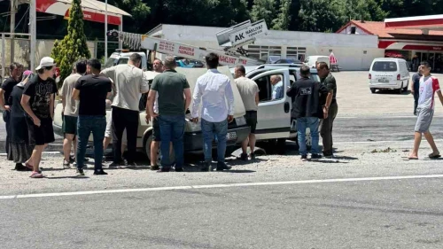 Karayolunda Trafik Kazası: 2 Kişi Yaralandı