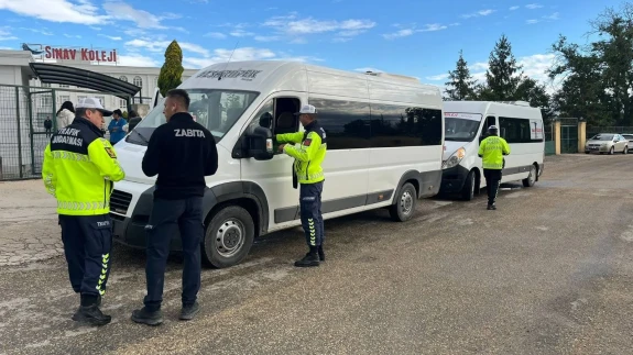 Merzifon’da Öğrenci Servislerine Güvenlik Denetimi