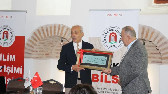 YÖK Üyesi Karaboğa’dan “Bal Arılarından Yapay Zekaya Yolculuk: ABC Algoritması” Söyleşisi