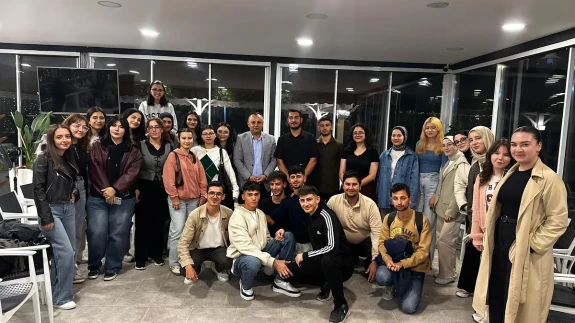 Başkan ve Gençlerden Keyifli Akşam