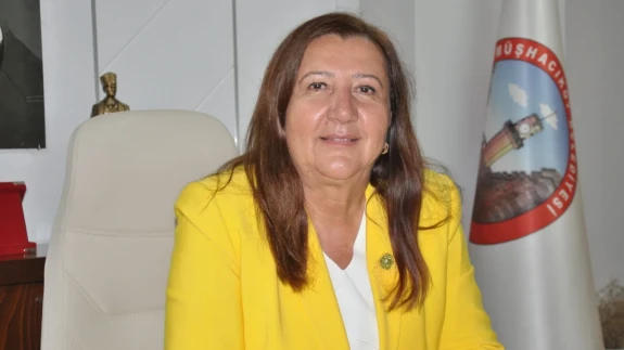 Başkan Özyol Kapalı Pazarı Ziyaret Etti