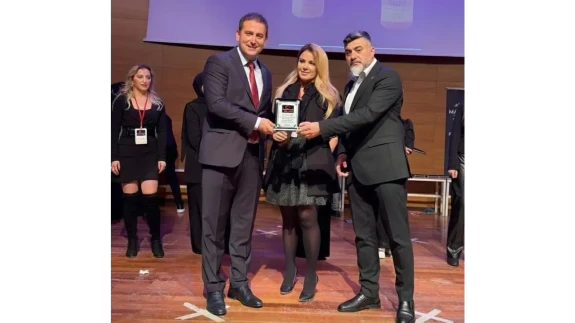 Türkiye’nin Sihirli Elleri’nde Büyük Başarı: Yılın Parlayan İsmi Burcu Kaya