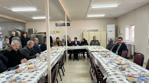 Merzifon Belediye Personelinden Bir Sofra Yirmi Şehit İçin!
