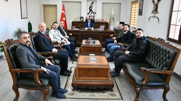 “Sen Mutlu Ol Yeter” Projesi Gümüşhacıköy'de Köy Çocuklarının Yüzünü Güldürdü