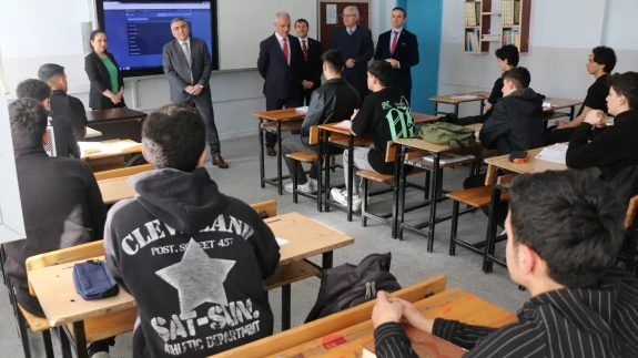 Kaymakam Karaaslan’dan Eğitime Destek Ziyareti