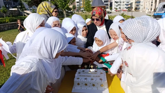 Amasya Hz. Ömer Kur’an Kursu’nda Mezuniyet Sevinci Yaşandı