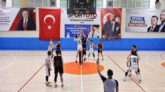 Belediyespor İlk Turu Rahat Geçti!