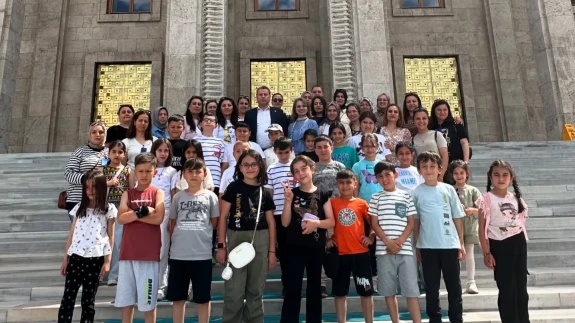 Milletvekili Reşat Karagöz, Merzifon Atatürk İlkokulu Öğrencilerini Meclis’te Ağırladı
