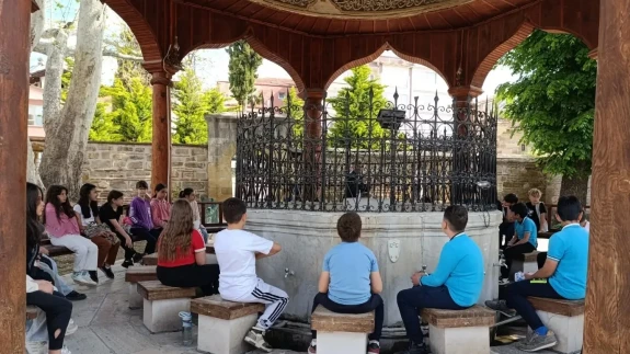 Gençler, Şehirlerin Kalbinde Buluşuyor: Kara Mustafapaşa Camii Ziyaretiyle Tarihle Bütünleştiler