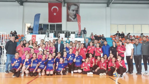 Voleybol Finali Gümüşhacıköy’de Coşku Dolu Anlara Sahne Oldu!