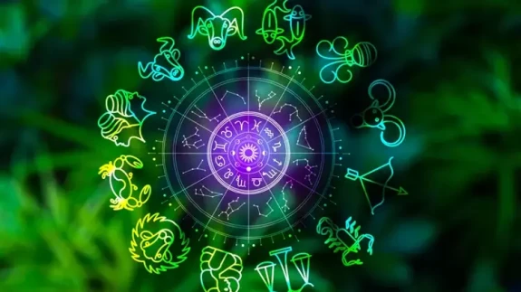 Günlük Burç Yorumları 4 Mayıs 2025 | Ay Aslan’da: Enerjin Yüksek, Sahne Sırası Sende!