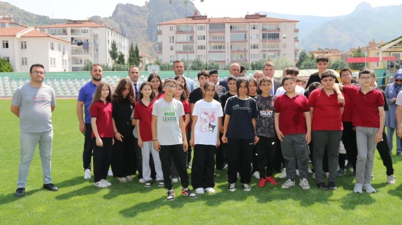 Amasya İl Başkanı Galip Uzun, Miniklerle Geleneksel Oyunlarda Buluştu!