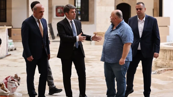 Amasya Valisi Önder Bakan, Tarihi Taşhan'daki Çalışmaları İnceledi