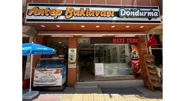 Merzifon Antep Baklavacısı Yeni Yerinde Bayramda Yoğun İlgi Gördü