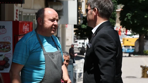 Vali Önder Bakan Amasya’da Esnaf ve Vatandaşlarla Buluştu