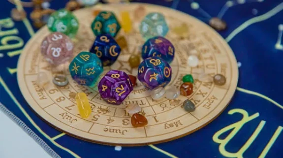 Gökyüzünde Disiplin ve Farkındalık Rüzgarları – Burçlar İçin Günlük Rehber