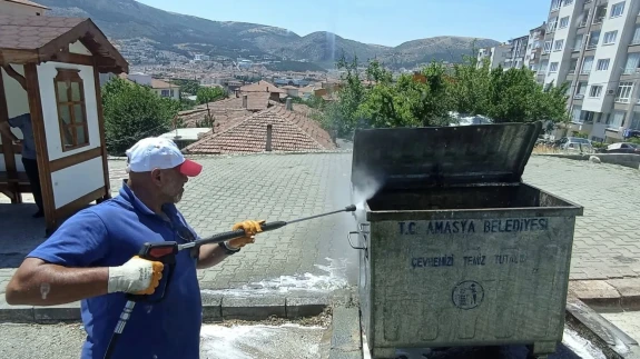Amasya’da Konteynerlere Hijyen Çıkarması!