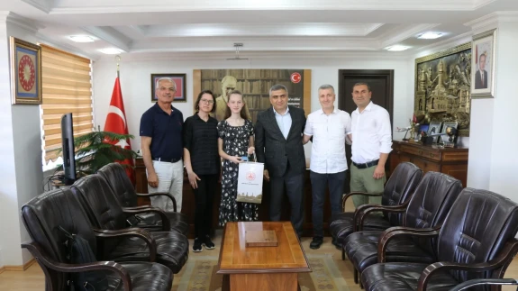 LGS'de 500 Tam Puanla Türkiye Derecesi Yapan Öğrencilerden Kaymakam Karaaslan’a Ziyaret