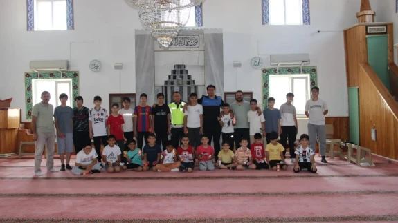 Miniklere Güvenlik Eğitimi: Amasya Polisi Yaz Kur’an Kurslarında Bilgilendirme Yaptı