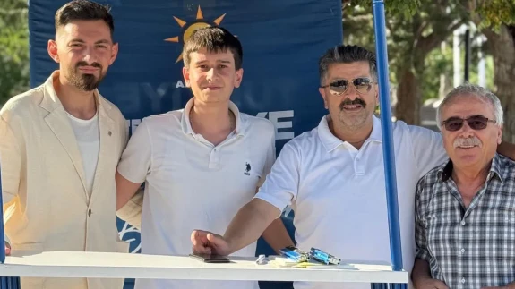 AK Parti Merzifon Gençlik Kolları, Üyelik İçin Perşembe Pazarı’nda Sahada