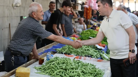 Amasya Valisi Halkın İçinde: İstasyon Semt Pazarı Ziyareti