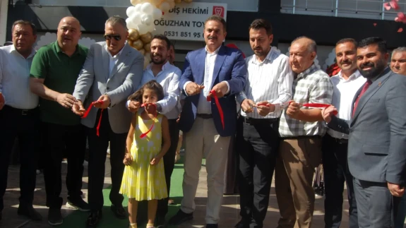 Dt. Oğuzhan Toygar’ın Kliniğine Görkemli Açılış