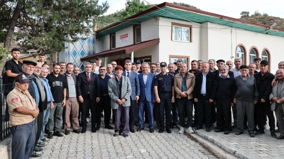 Merzifon'da Köy Ziyareti: Vali Bakan, Köylülerin Taleplerini Dinledi