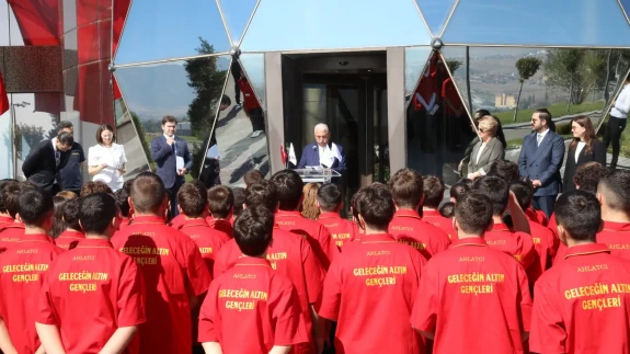 ÇORUM'DA 201 GENÇ HEM OKUYACAK, HEM İŞ SAHİBİ OLACAK