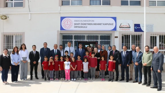 Vali Bakan’dan Merzifon’da Eğitim Mesajı