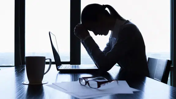 Türkiye’de Tükenmişlik Alarmı! Her 10 Çalışandan 7’si Kendini Bitkin Hissediyor