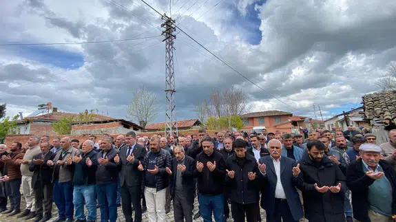 Erol Bayburtlu son yolculuğuna uğurlandı