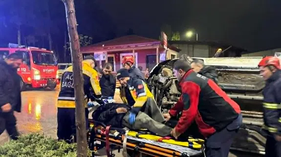 Merzifon'da Gece Kazası: Araç Takla Attı, 1 Kişi Yaralandı
