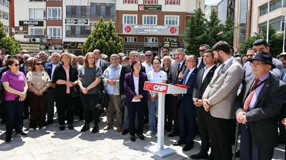 Caba: “Özgür Özel’e Sonuna Kadar Sahip Çıkacağız”