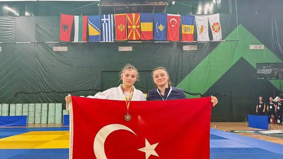 Merzifon’un Altın Kızı Balkanlarda Tarih Yazdı